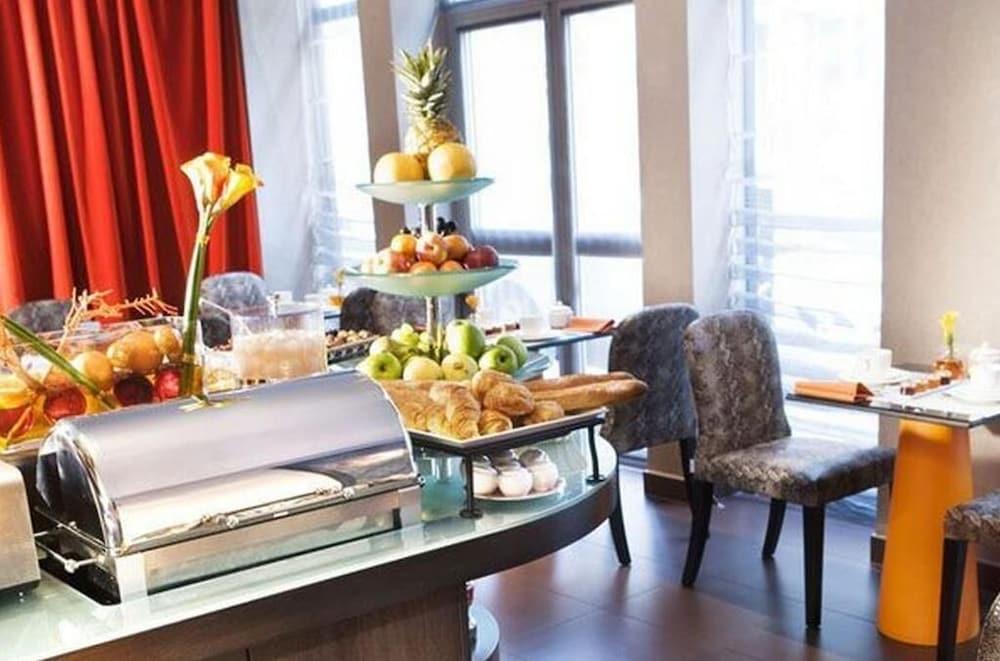 Hotel Elysees Bassano Parijs Buitenkant foto