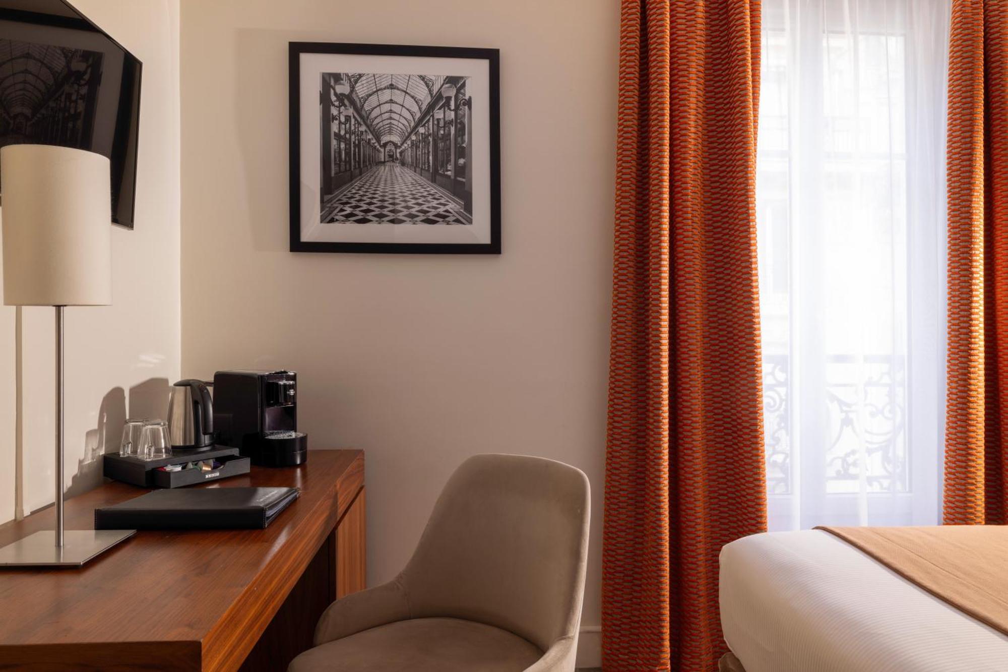 Hotel Elysees Bassano Parijs Buitenkant foto