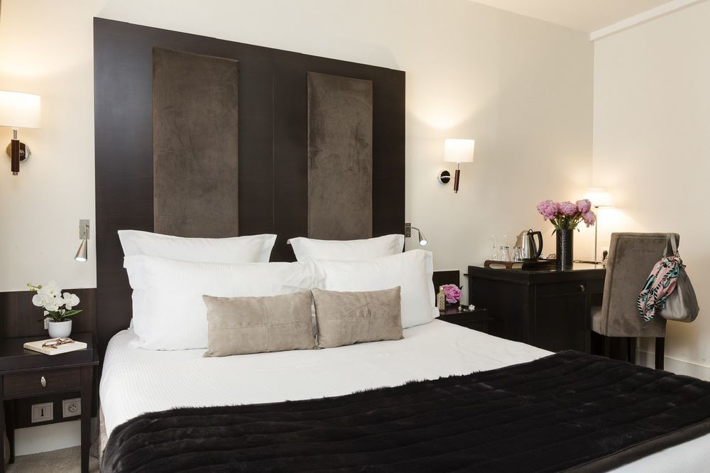 Hotel Elysees Bassano Parijs Buitenkant foto
